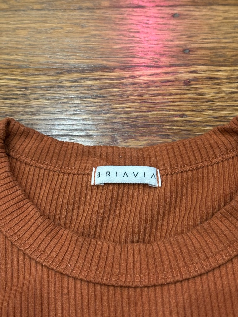 High-Neck Ribbed Crop Tank Top - Rust - Picture 2 of 3